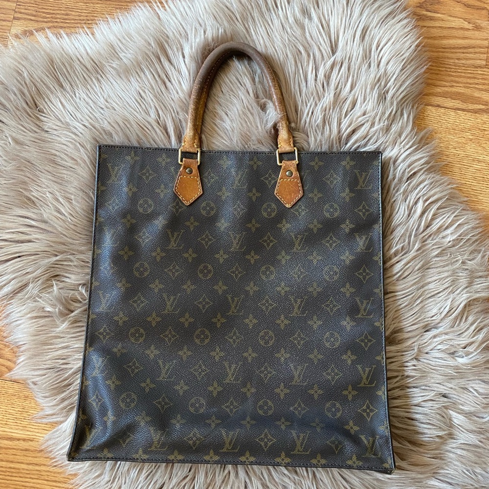 🚫SOLD🚫Authentic Vintage Louis Vuitton Sac Plat
